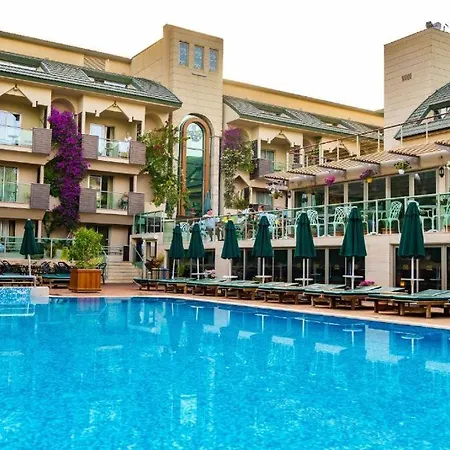 Ambassador Plaza Hotel&spa (adults Only) 4*